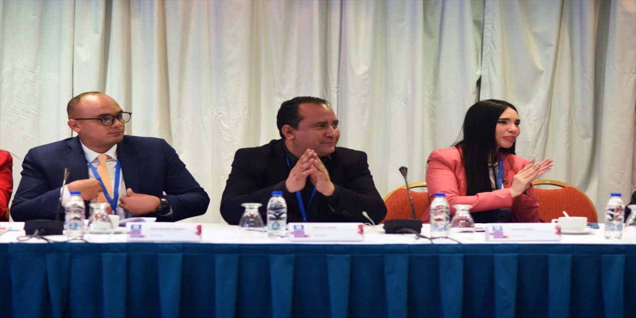 "Türkiye-Venezuela Medya Buluşmaları ile birbirimizi daha iyi anlayacağız."