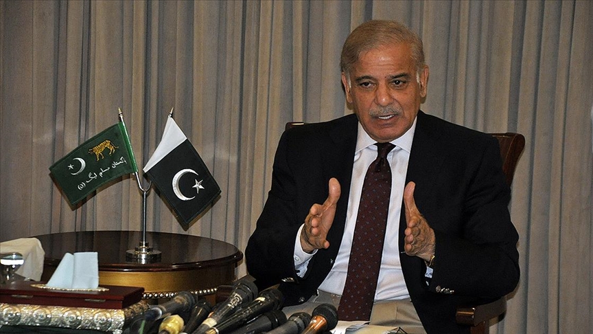 Pakistan'da Şahbaz Şerif, meclisteki oylamada başbakan seçildi