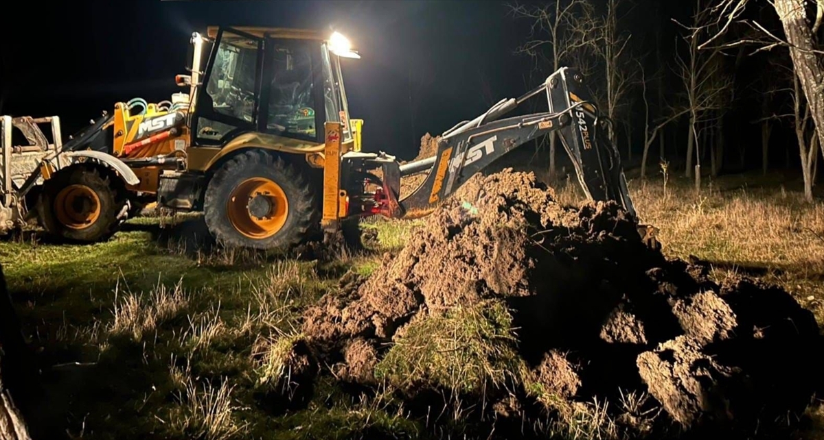 Tekirdağ'da kaçak kazı yapan 4 kişi suçüstü yakalandı