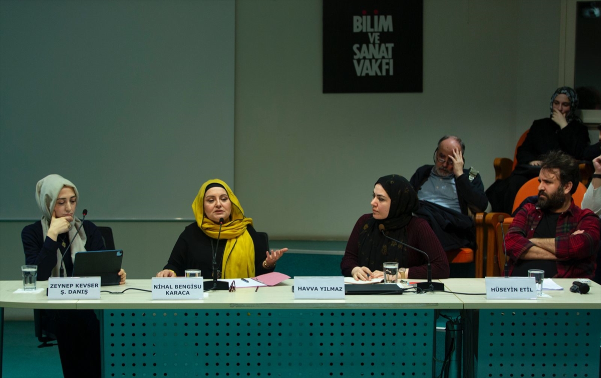 Türk televizyonlarındaki dizilerin kendi iç çıkmazları var.