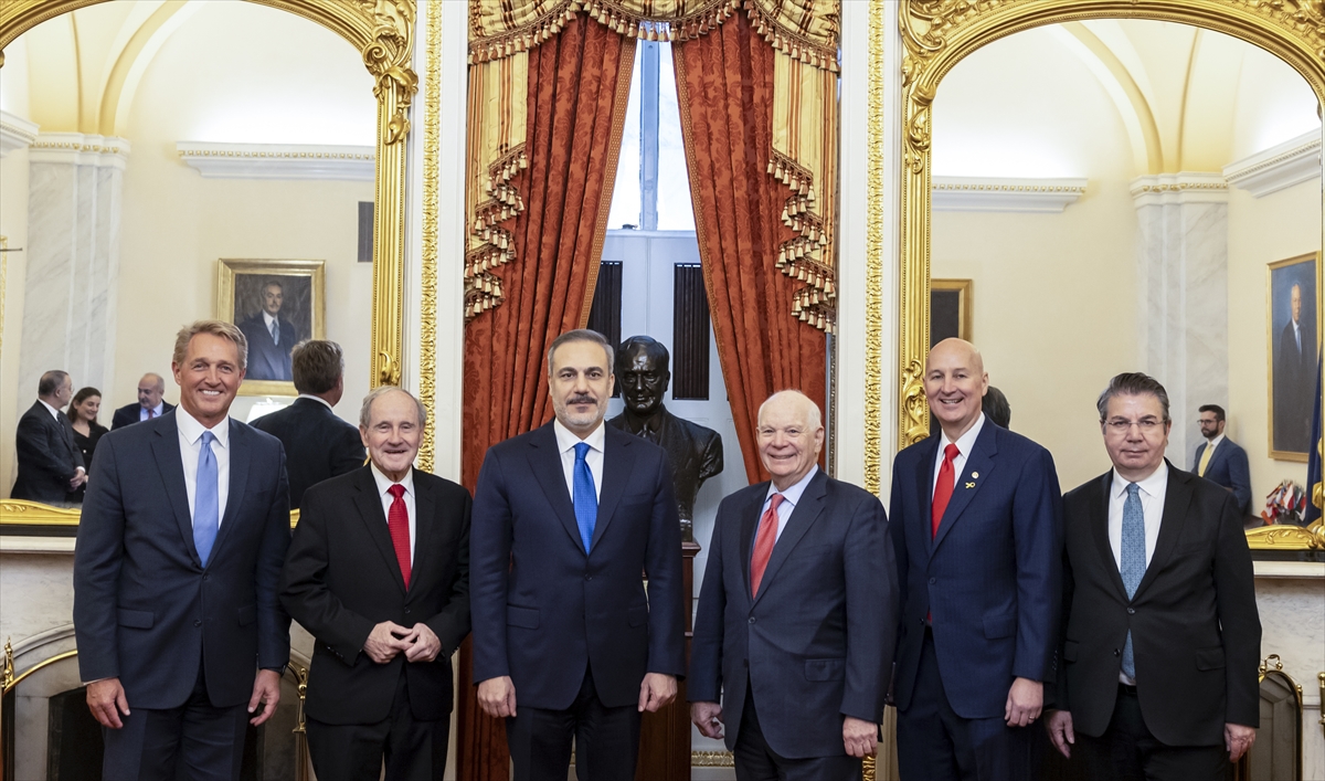 Fidan, ABD Senatosu Dış İlişkiler Bakanı Cardin ve Komite Üyesi Senatörlerle bir araya geldi