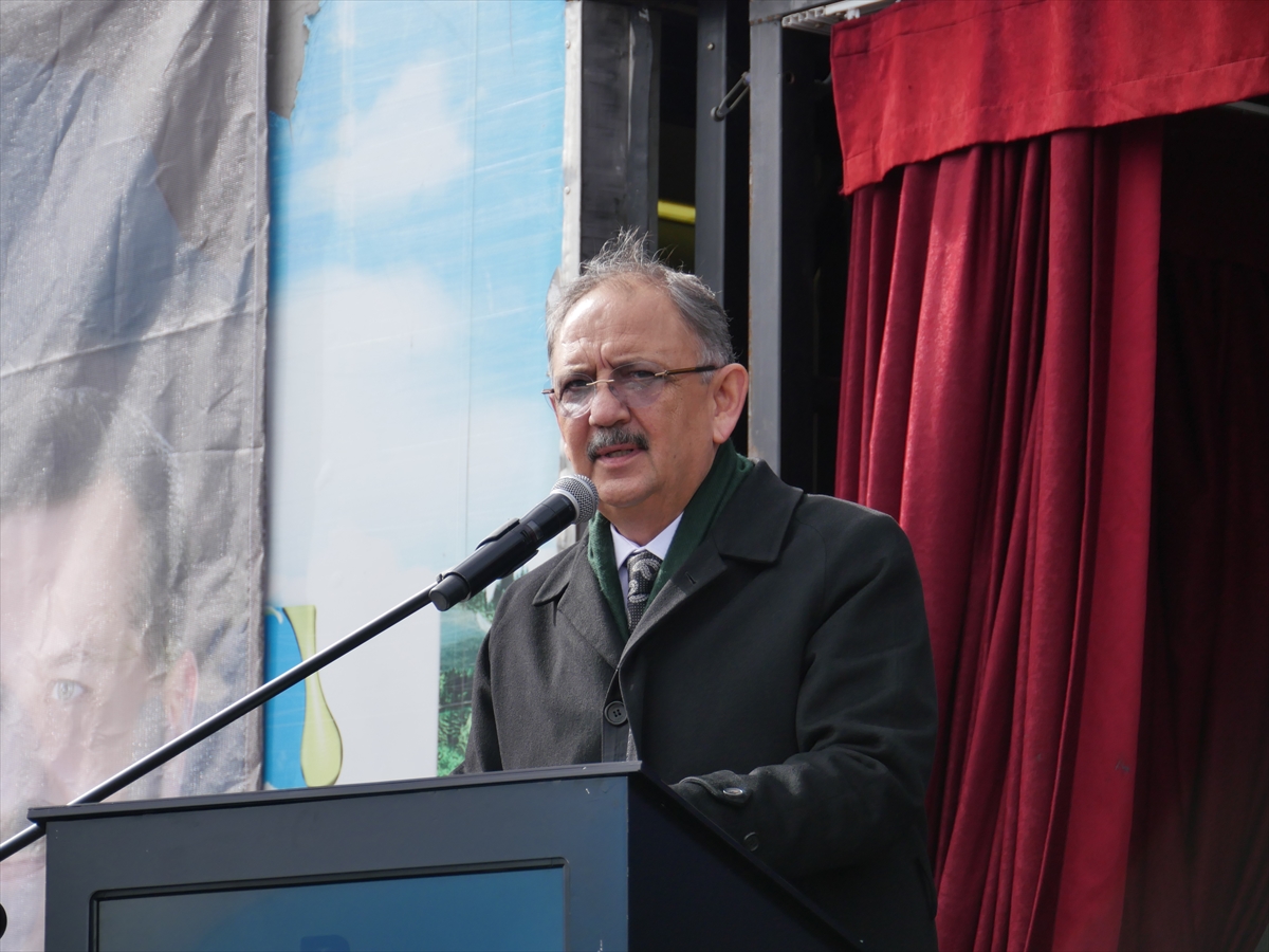 Deprem bölgesinde 1000'den fazla şantiyemiz var