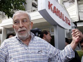 Emin Çölaşan ART'den de kovuldu