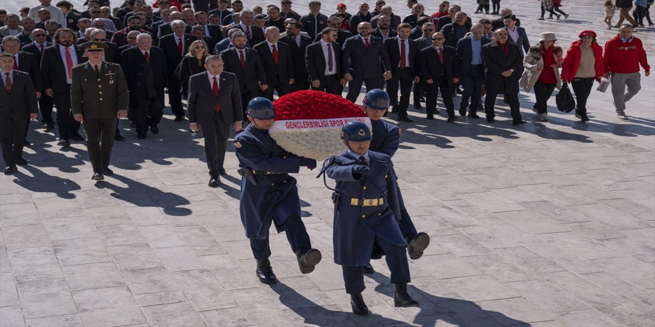 Gençlerbirliği Kulübünden Anıtkabir'e ziyaret