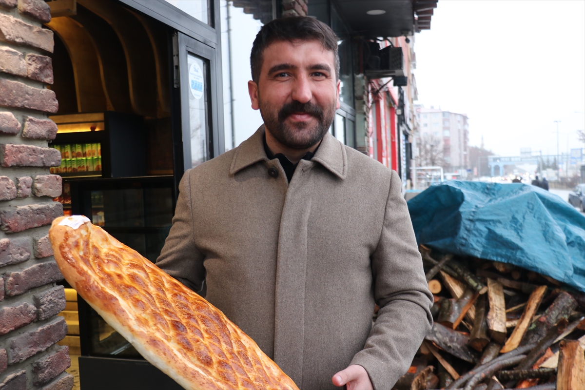 Erzurum'da siparişle yapılan ramazan pideleri "isme özel" çıkıyor