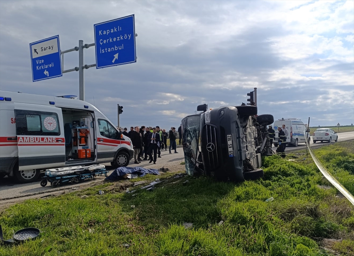 Tekirdağ’da minibüsle tırın çarpışması sonucu 5 kişi öldü, 10 kişi yaralandı