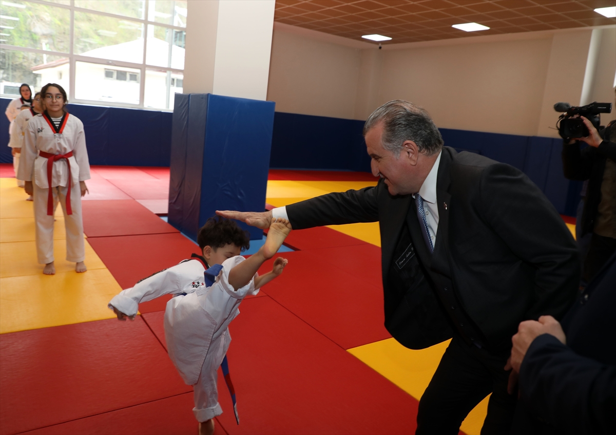 Gençlik ve Spor Bakanı Bak, “Türkiye bir spor devrimi yaşamaktadır”