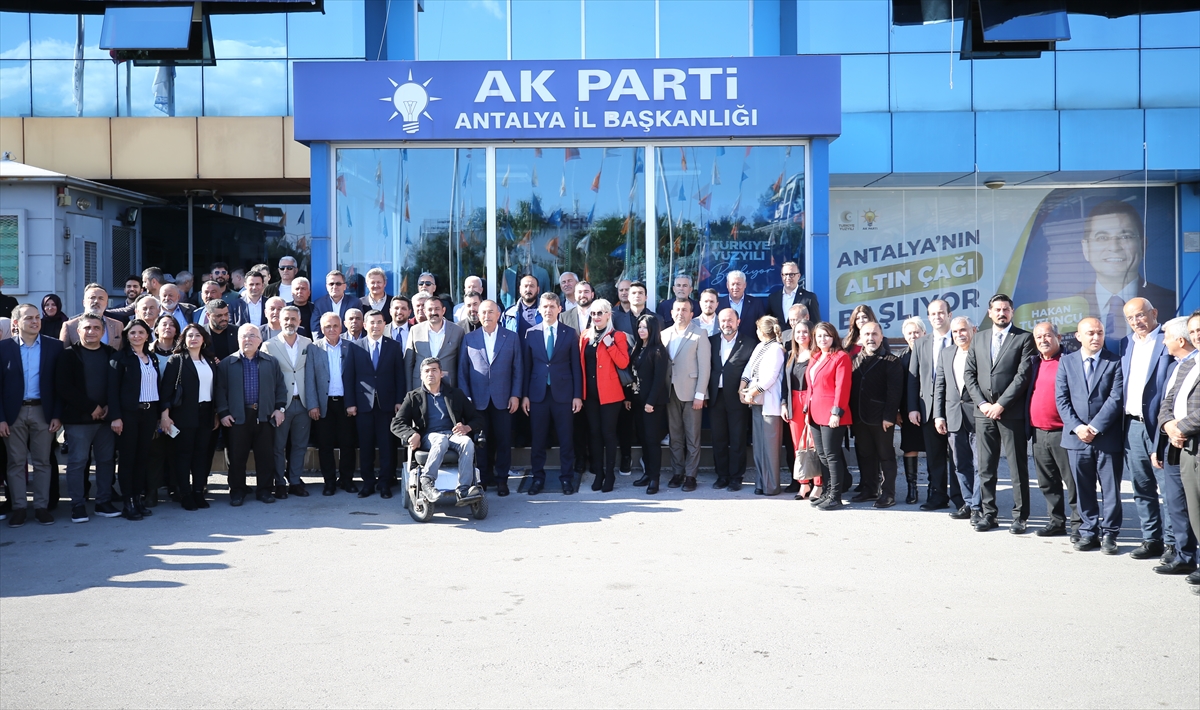 Antalya'da AK Parti'ye 7 bin 841 yeni üye katıldı