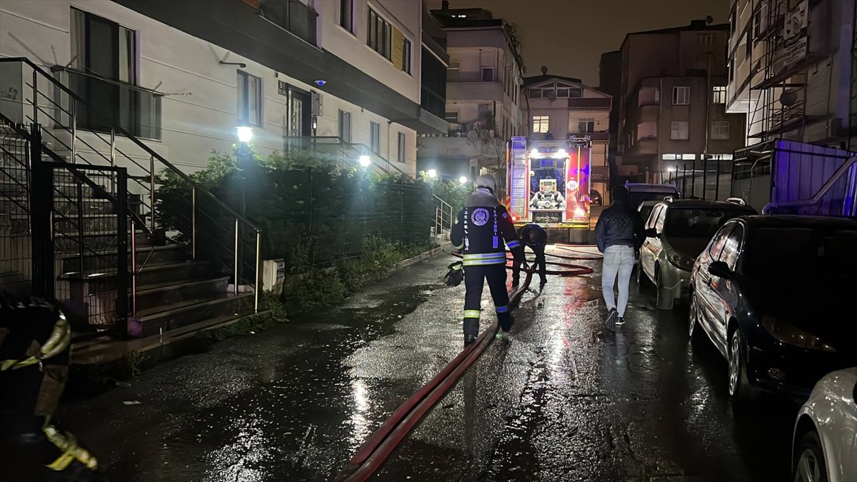 Kocaeli'de evde çıkan yangında 1 kişi dumandan etkilendi