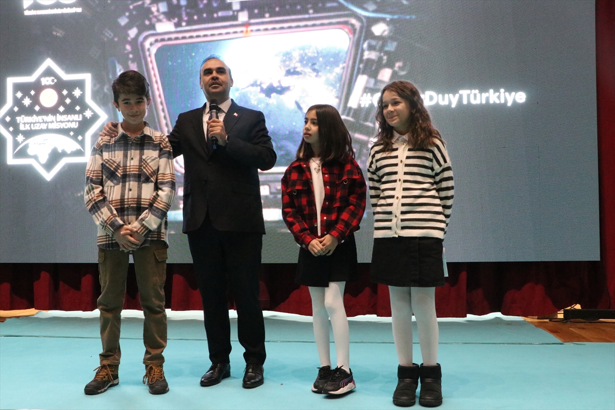 Türkiye'nin öz evlatları, gökyüzüne Türk'ün imzasını attı