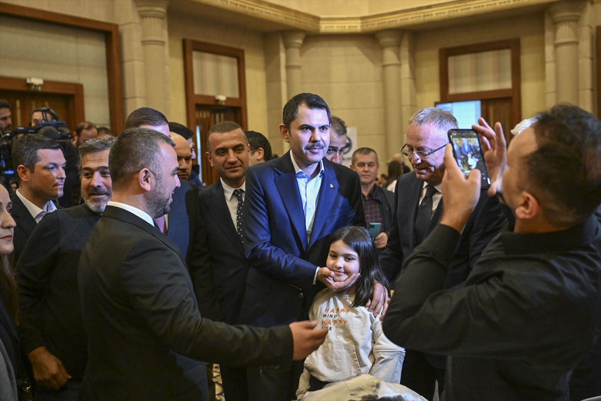 Bunların 5 yılda başlayıp da bitirdiği tek şey var, o da İstanbul'dur