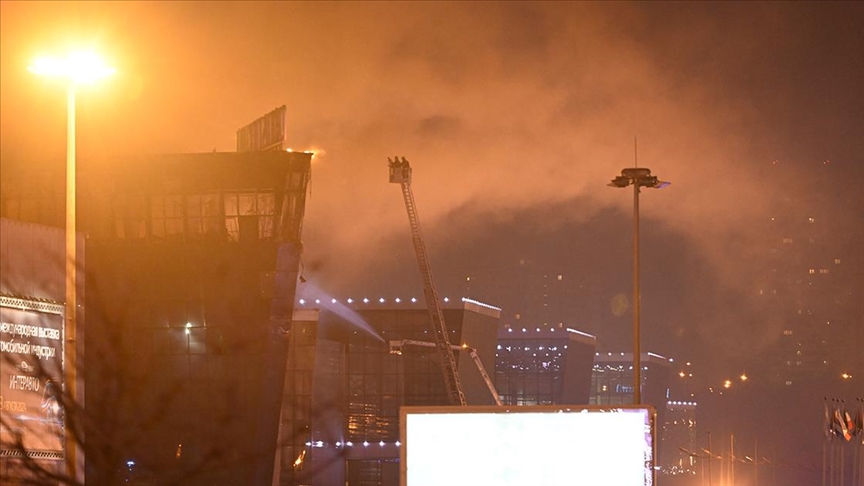 Moskova’daki silahlı saldırganlara yönelik operasyon sürüyor