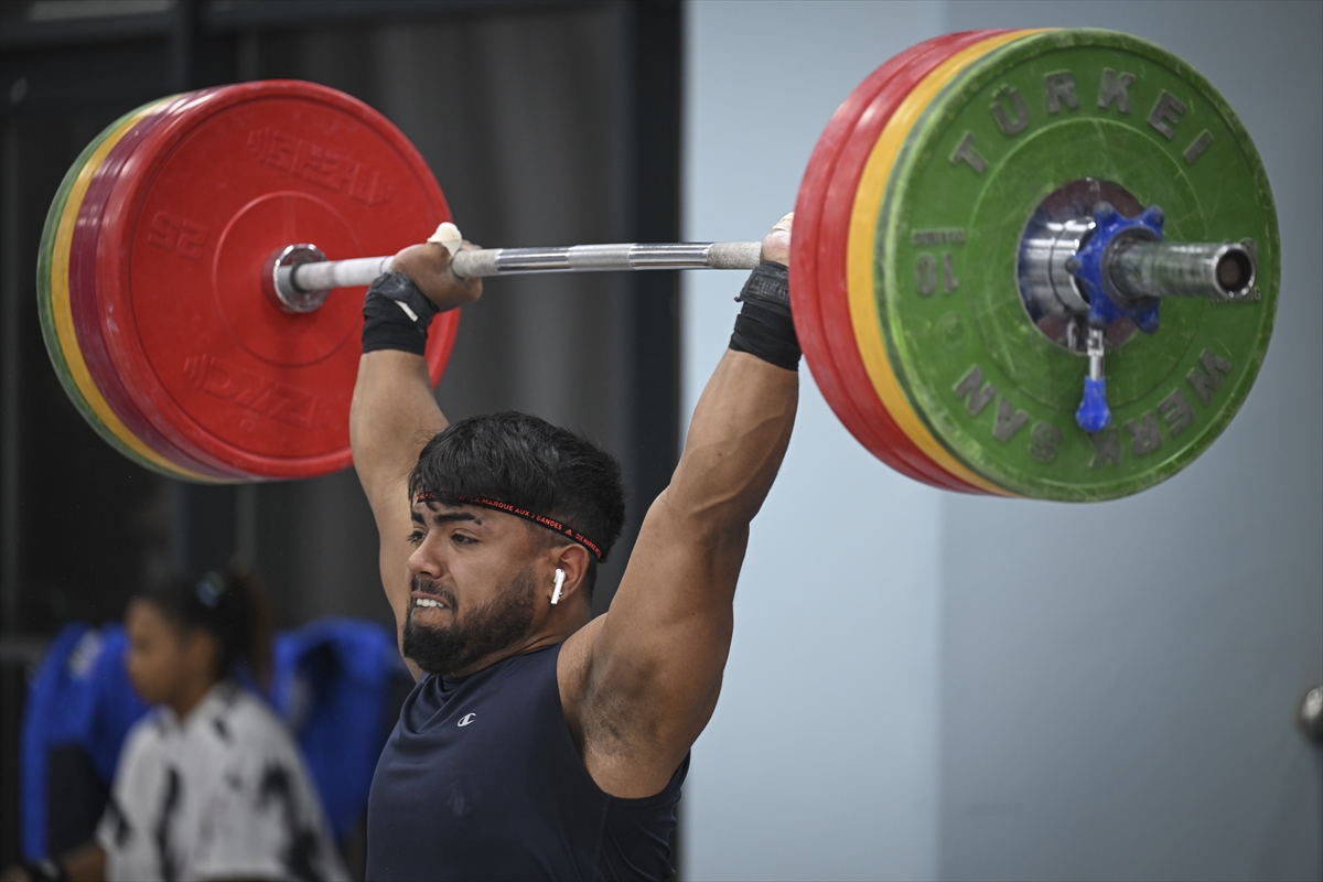 Venezuelalı halterciler, olimpiyat hazırlıklarını Ankara'da yapmaktan mutlu