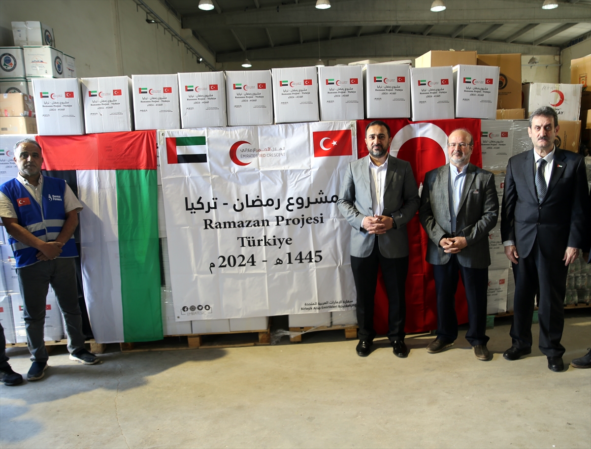 BAE, Şanlıurfa'daki ihtiyaç sahibi ailelere gıda yardımı ulaştırdı