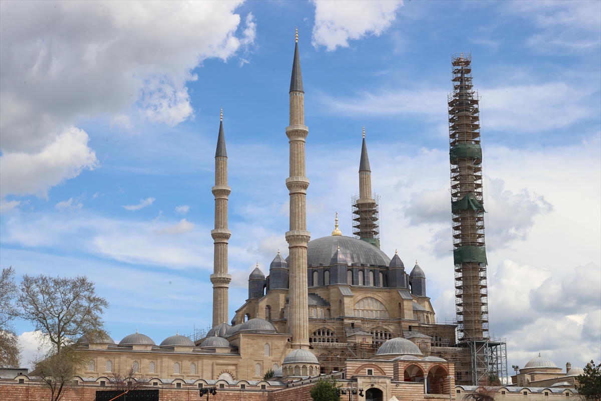 Mimar Sinan'ın ustalık eserinde  son cuma kılındı