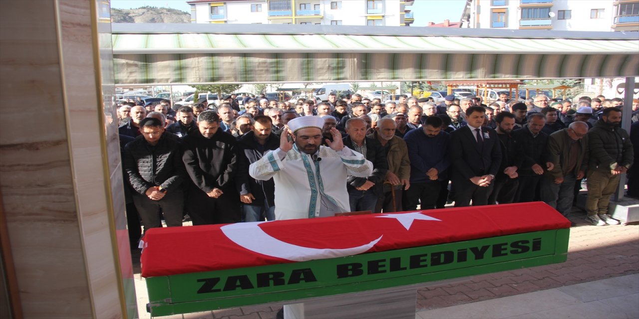 Zara'nın İlçe Milli Eğitim Müdürü kalp krizi sonucu vefat etti.