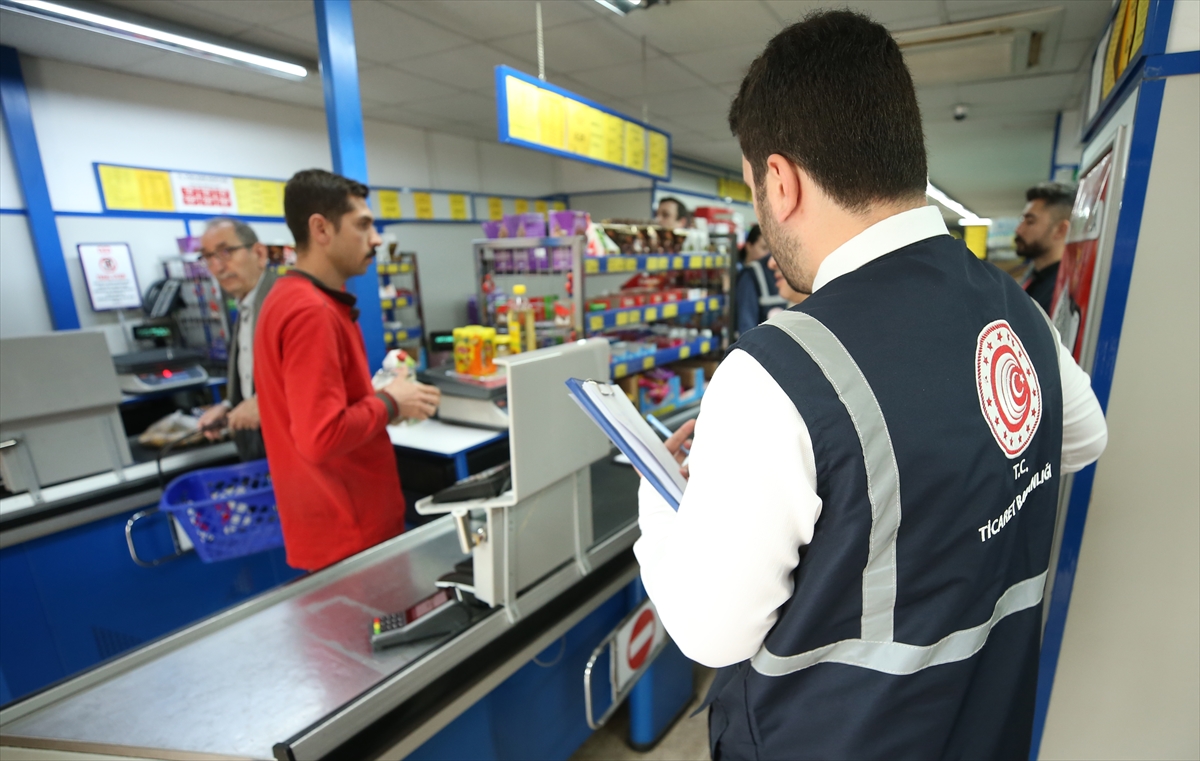 5 ilde kafe ve restoranları denetlendi