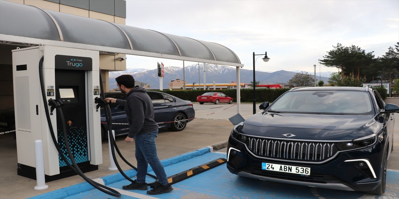 Elektrikli araç şarj üniteleri ülke genelinde yaygınlaşmaya başladı.