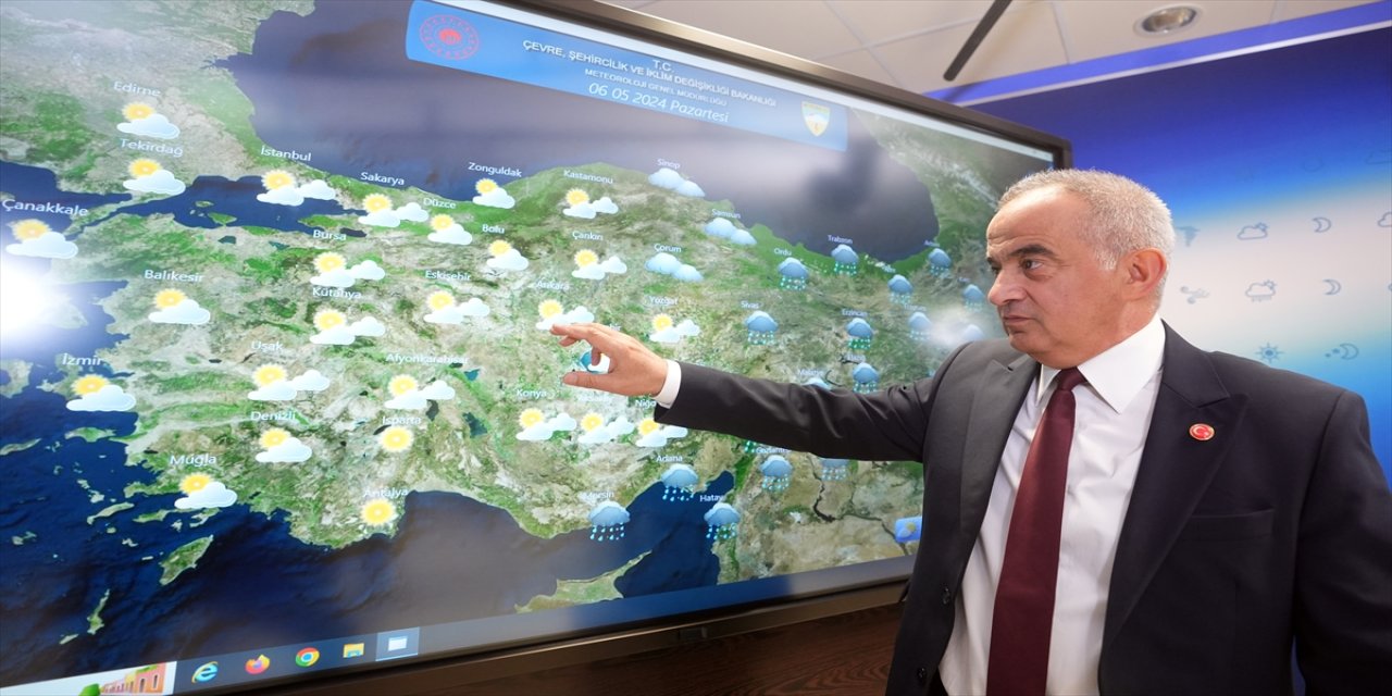 "Salı gününden itibaren batı bölgelerinden başlayarak sıcaklıklar artacak."