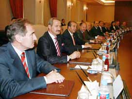 Kuveyt ajansına göre gidecek bakanlar