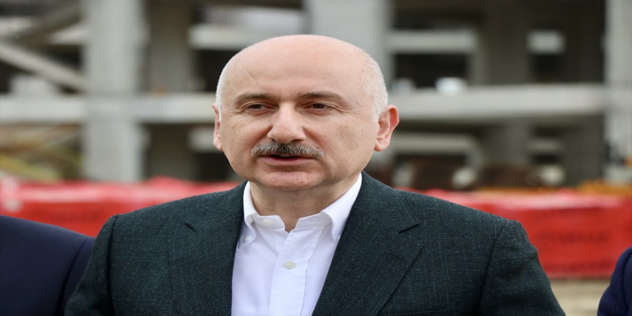 "İnşallah önümüzdeki yıl tamamlayıp Trabzon'un, Karadeniz'in ve Türkiye'nin hizmetine sunacağız."