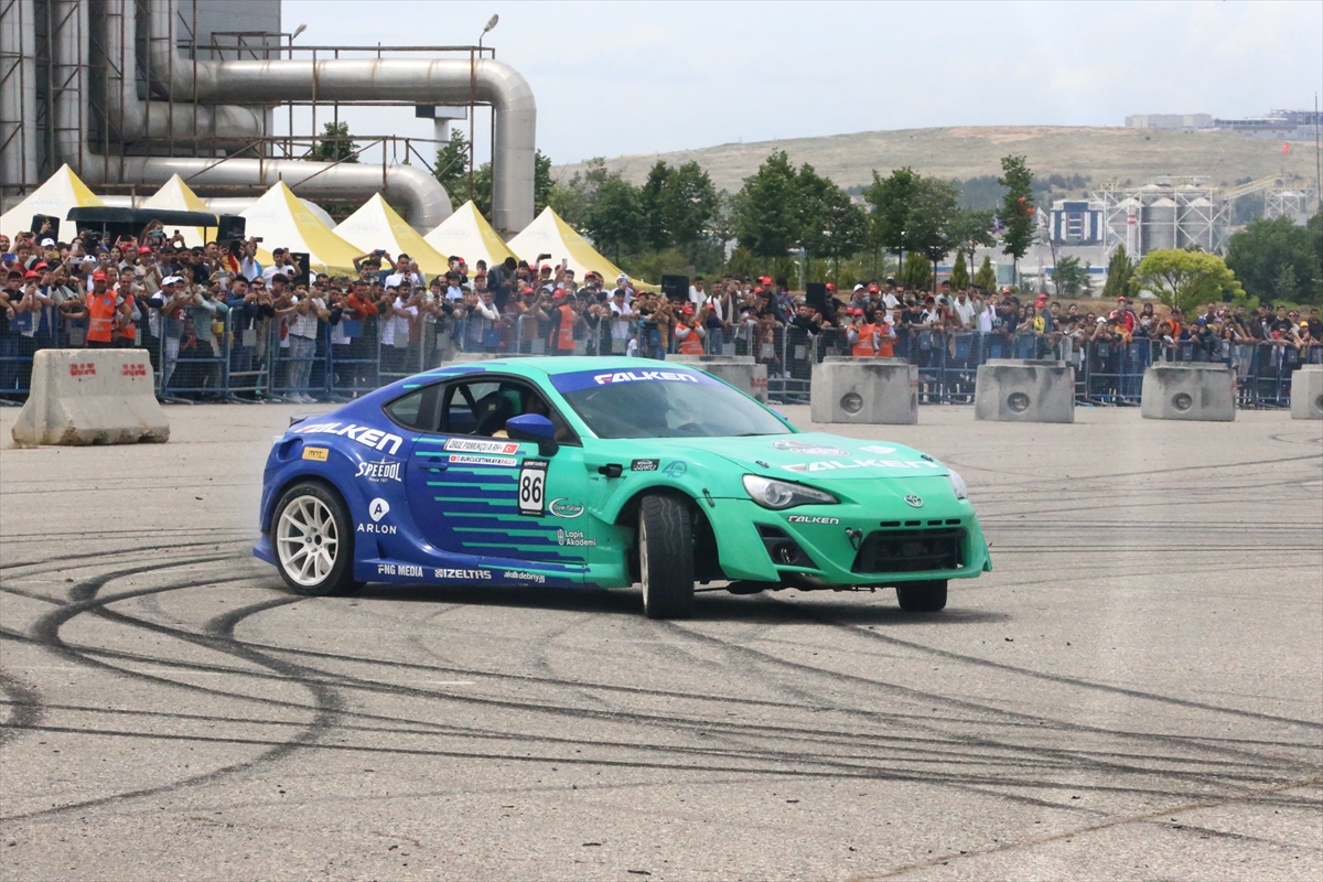 Modifiye araç tutkunları Gaziantep'te