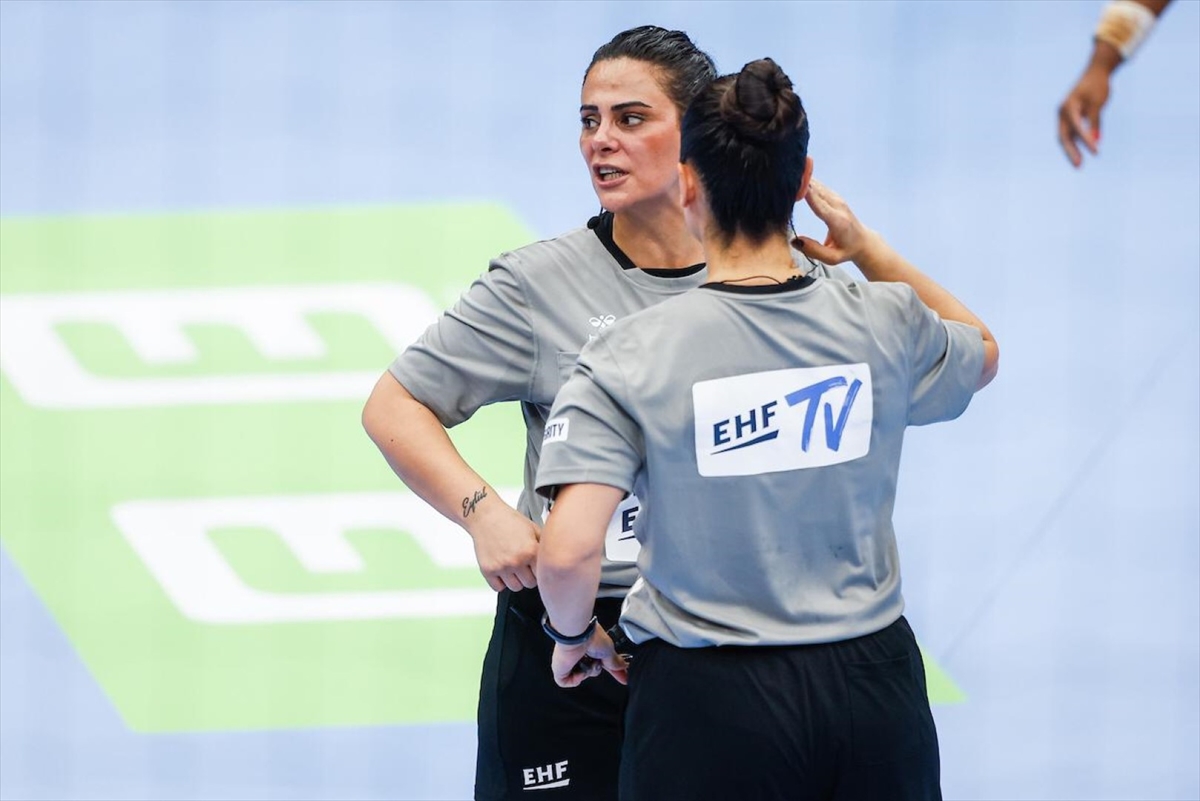 Hentbol hakemleri Hatipoğlu ve Şimşek, Avrupa Ligi final maçını yönetti