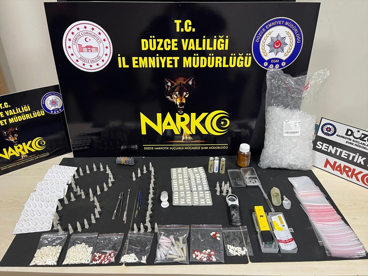 Uyuşturucu operasyonunda bir kimyager gözaltına alındı