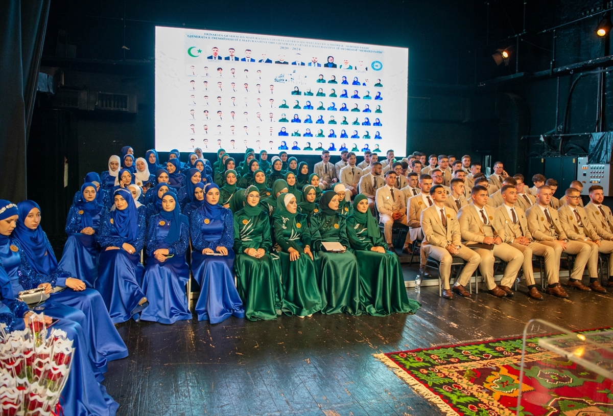 Karadağ'daki Mehmet Fatih Medresesi 13'üncü dönem mezunlarını verdi
