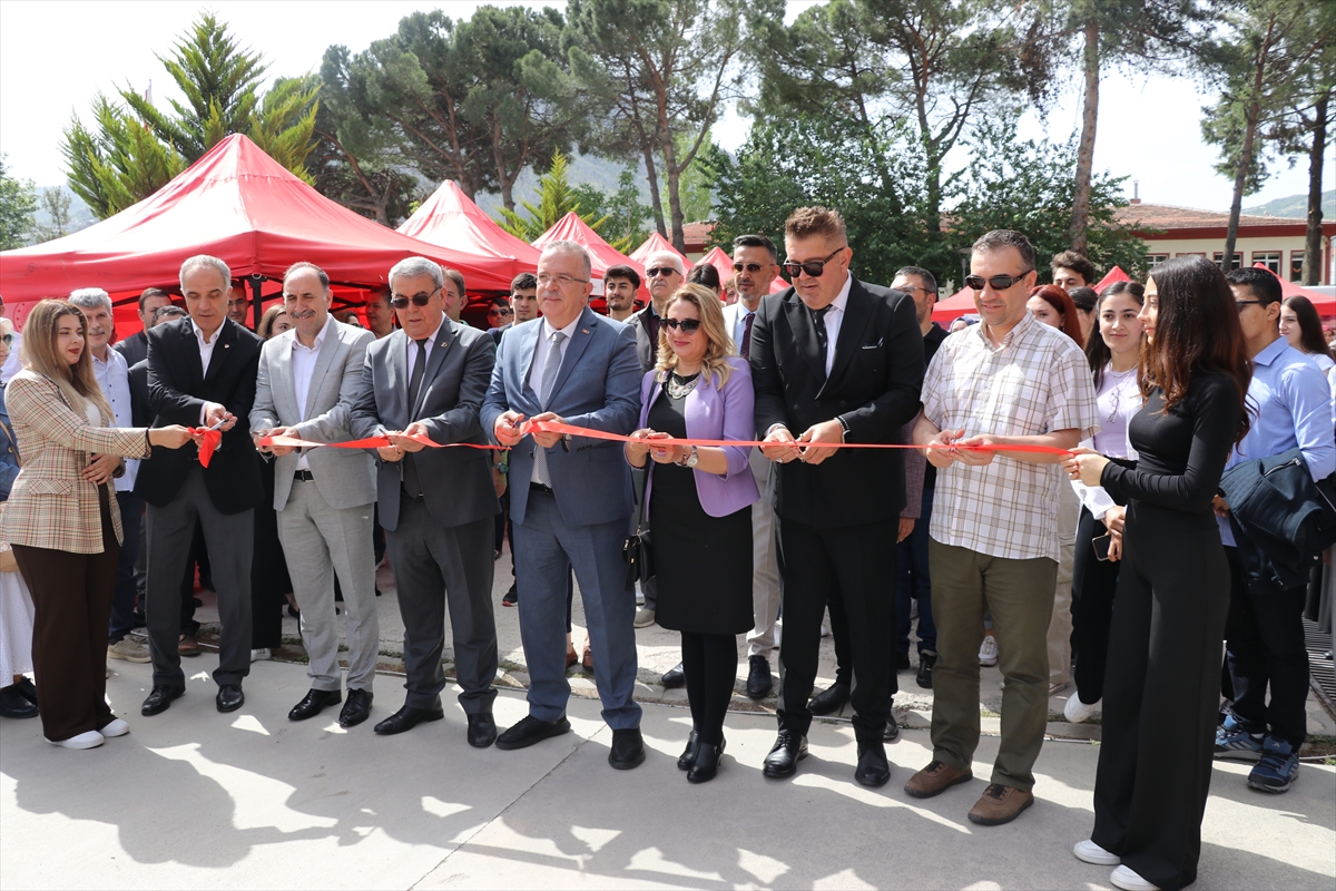 Amasya'da Üniversite Tanıtım Fuarı