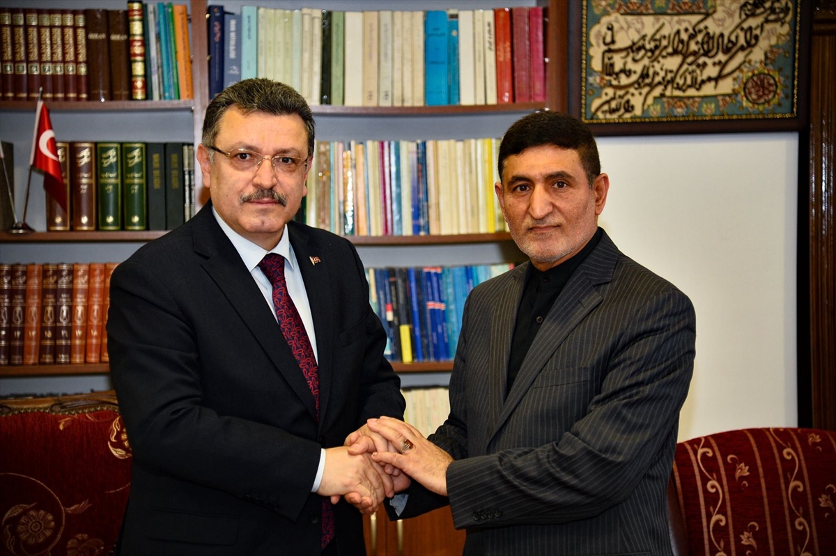 Trabzon Büyükşehir Belediye Başkanı Genç'ten, anlamlı ziyaret