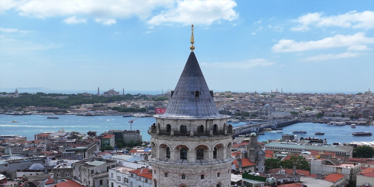 Kültür ve Turizm Bakanlığınca Galata Kulesi'nde gerçekleştirilen onarım ve iyileştirme çalışmaları sona erdi.