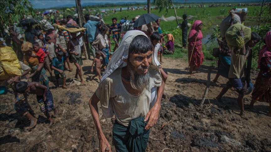 Arakanlı Müslümanlara etnik temizlik