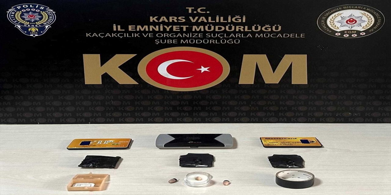 Kars'ta kopya düzeneğiyle ehliyet sınavına giren 2 kişi ile bunlara suçta yardım eden 1 şüpheli gözaltına alındı