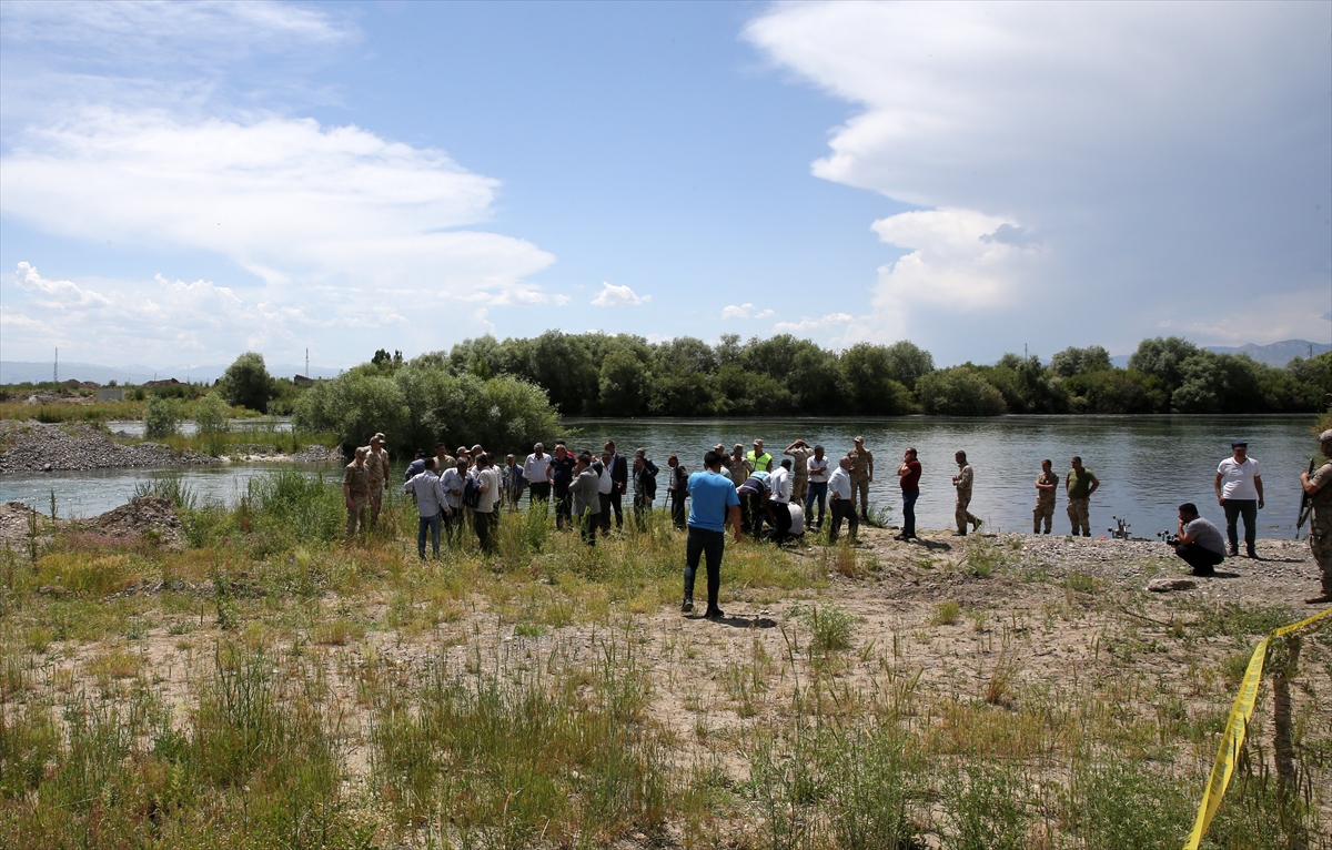 Serinlemek için Murat Nehri'ne giren öğrenci kayboldu