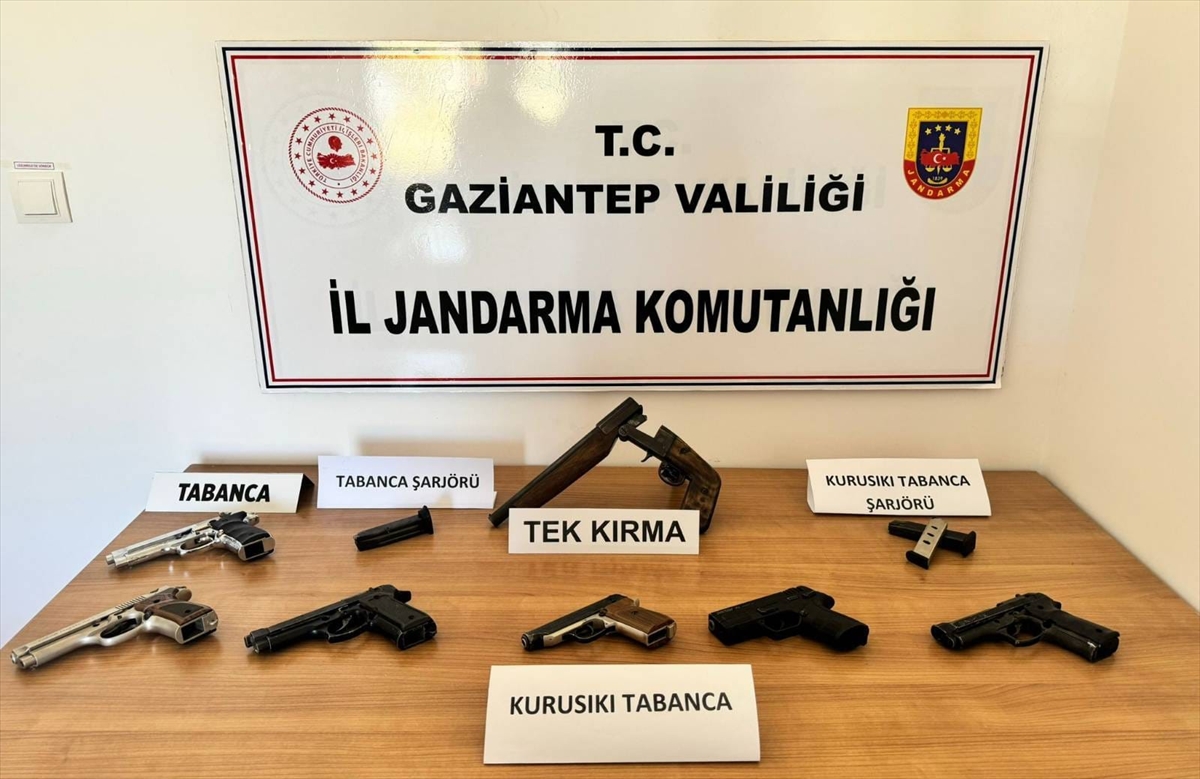 Gaziantep'te silah kaçakçılığı operasyonunda 9 şüpheli yakalandı