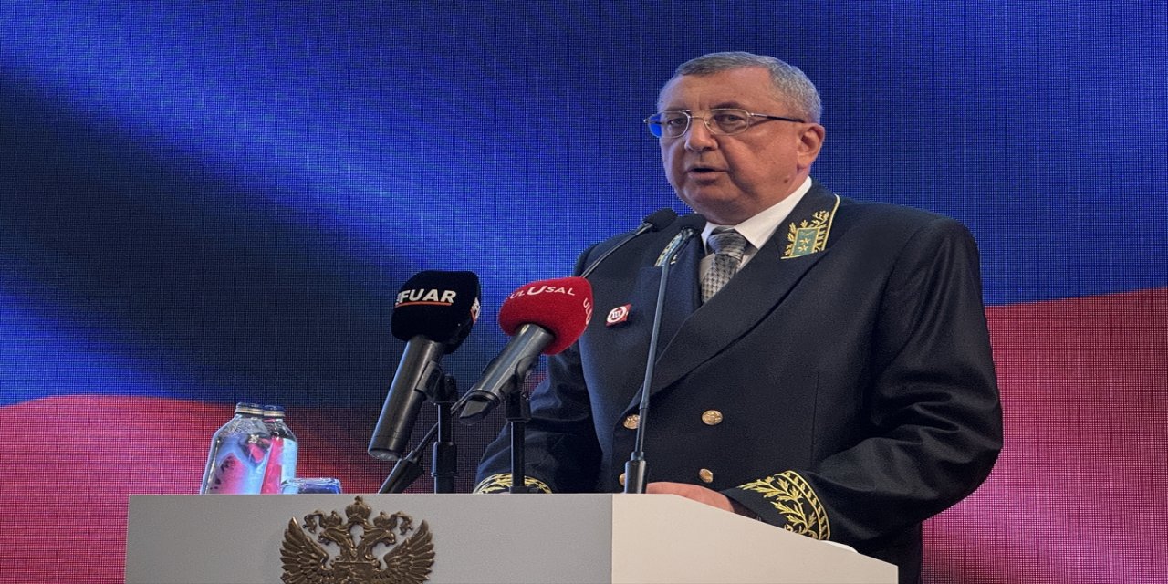 "Bu tarih, kökleri uzak geçmişe dayanan Rus devletinin modern tarihinin başlangıç noktasını teşkil eder."