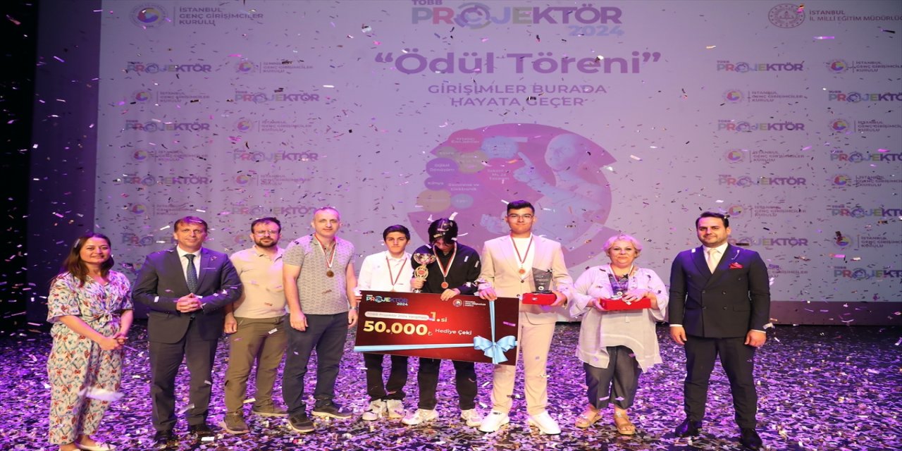 "Türkiye'nin üreten ve ihracat yapan genç girişimcilere ihtiyacı var."