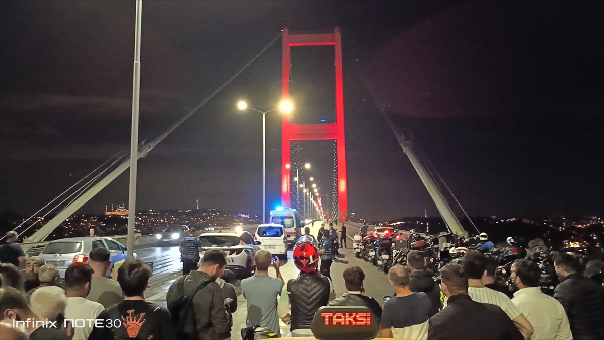 15 Temmuz Şehitler Köprüsü çift yönlü olarak trafiğe kapatıldı