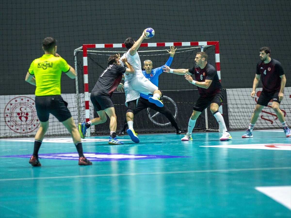 A Milli Erkek Hentbol Takımı, İran ile yaptığı hazırlık maçını 31-30 kazandı