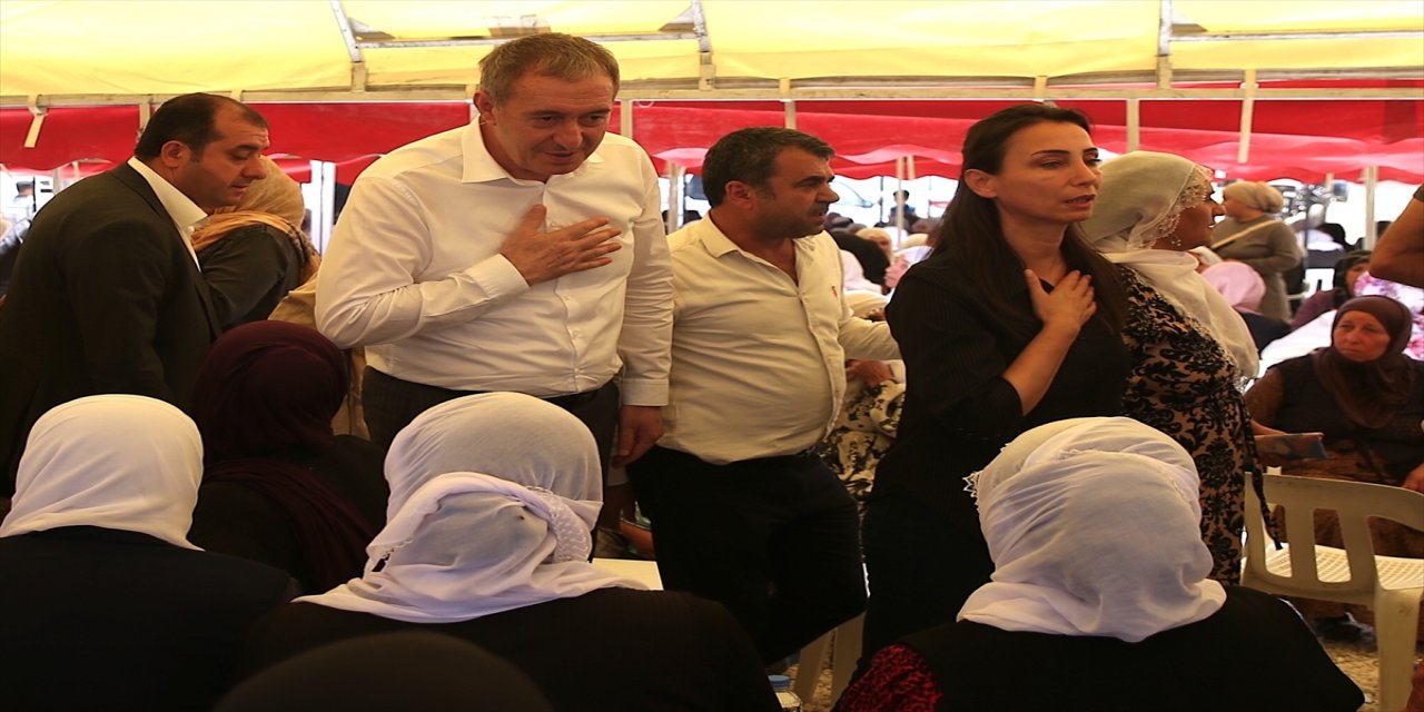 "Söz veriyoruz, bu meselenin kesinlikle peşini bırakmayacağız, halkımızın acısının yanında olacağız."