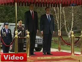 Obama KÖŞK'de resmi terönle karşılandı