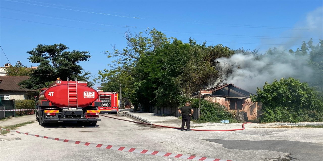 "17 güvercinim vardı. Hepsi kaliteli ve değerli kuşlardı. Maddi değerleri yüksekti. Yanan yandı."