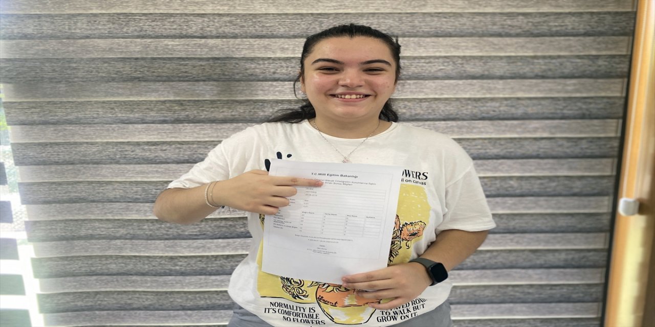 "Matematik en sevdiğim ders. İstediğim liseye gittikten sonra matematik öğretmeni olmak istiyorum"