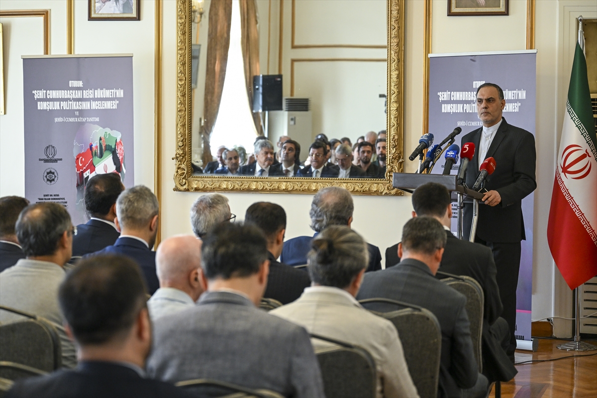 İran'ın Ankara Büyükelçiliğince "Cumhurbaşkanı Reisi'nin komşuluk politikasına" dair oturum