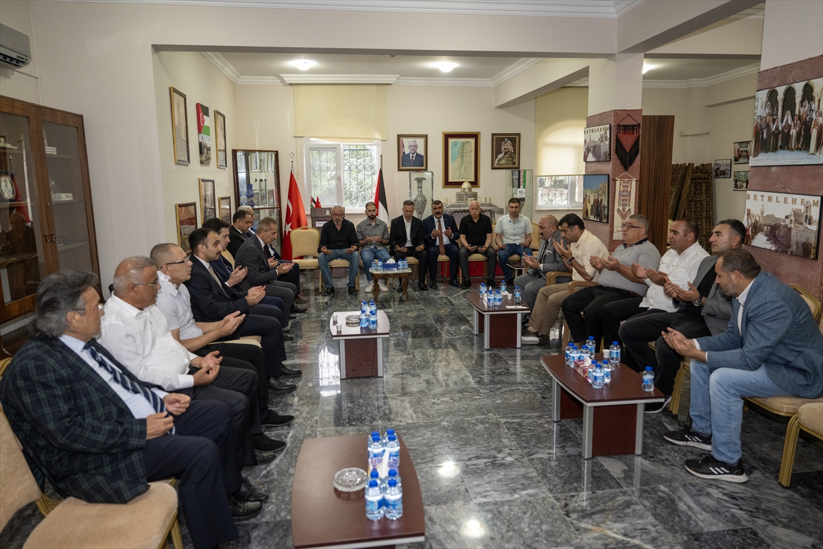 Filistin'in Ankara Büyükelçisi Mustafa'nın eşi için taziye programı düzenlendi