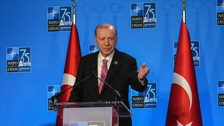Cumhurbaşkanı Erdoğan, NATO Zirvesi'nde yoğun diplomasi