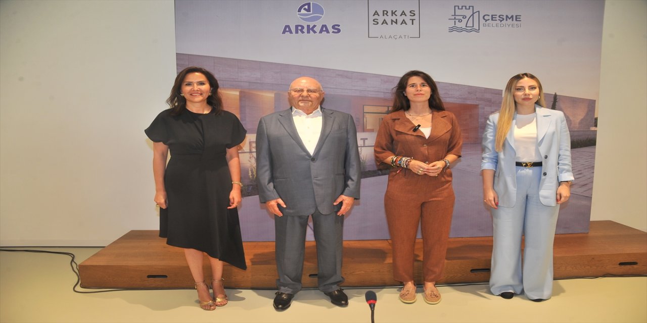 İzmir'in Çeşme ilçesinde Arkas Holding'in 5'inci sanat merkezi belediye işbirliğiyle açıldı.