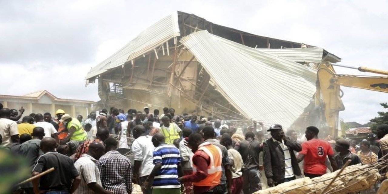 Nijerya'nın Plateau eyaletinde dün iki katlı okul binasının çökmesi sonucu yaşamını yitirenlerin sayısı 22'ye yükseldi.