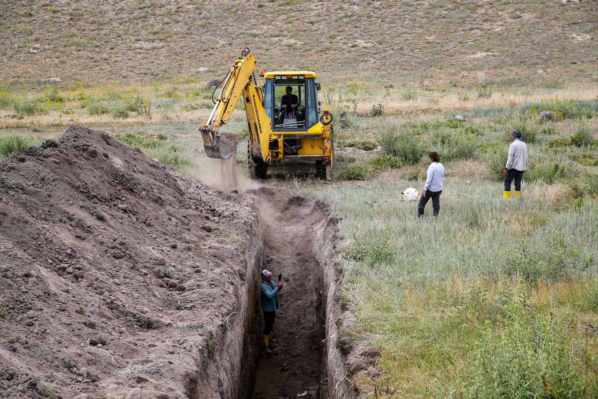 Türkiye-İran sınırında fay hattı, kazıyla araştırılıyor